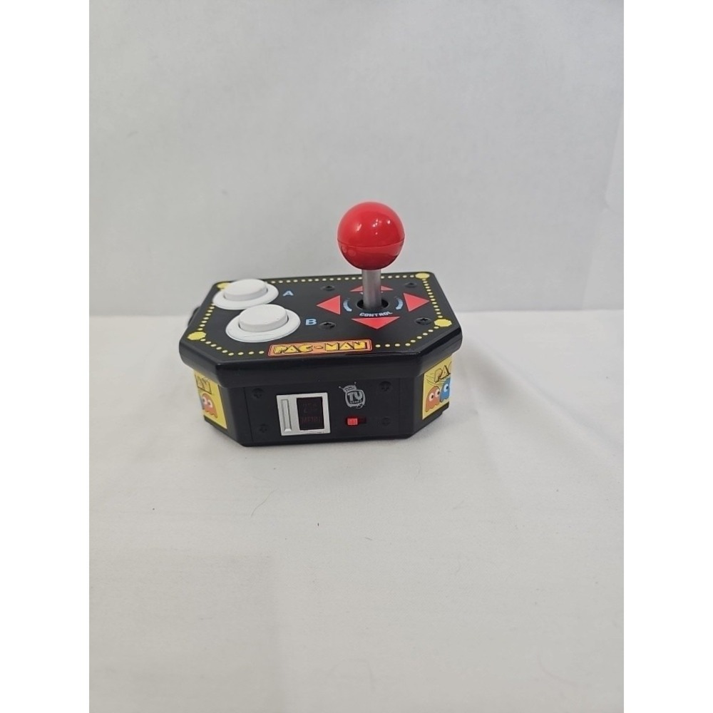 Jakks Pacific 2009 Pac-Man 12-in-1 Plug N Play TV Game-Condition Unknown